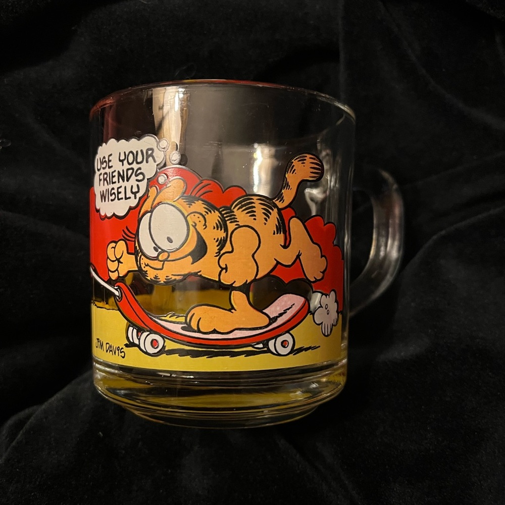 McDonalds Garfield Skateboard Coffee Tea Mug Glass 1978 70s Cartoon Vintage Cat